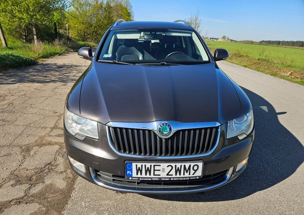 Skoda Superb cena 27900 przebieg: 301871, rok produkcji 2010 z Starogard Gdański małe 466